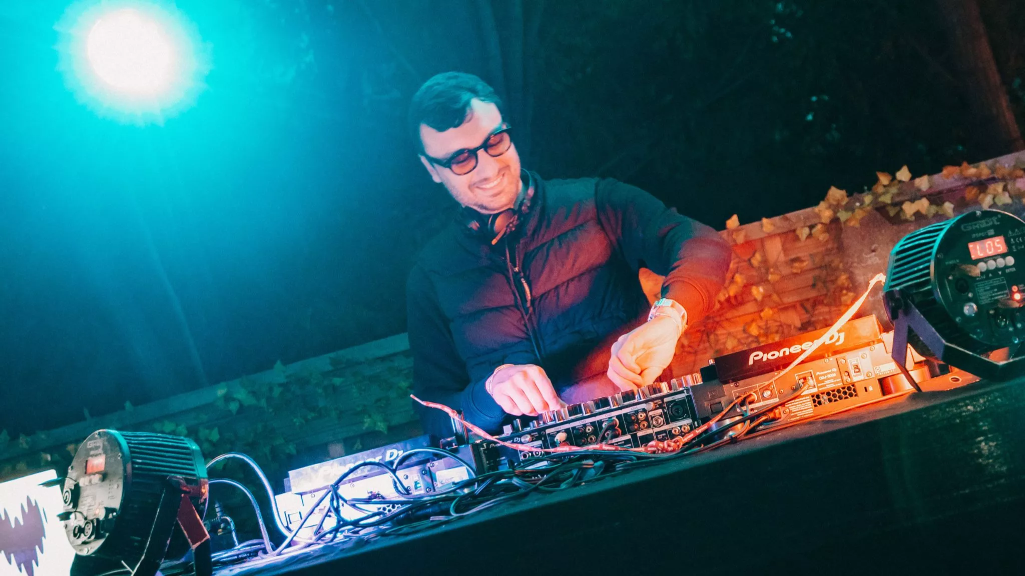 Booking Nico Mattera